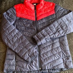Retro inspired Old Navy lightweight puffer. Size L